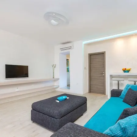Modern Rino Apartment
